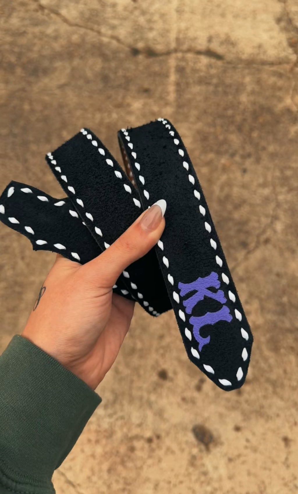 Dyed Roughout Belt