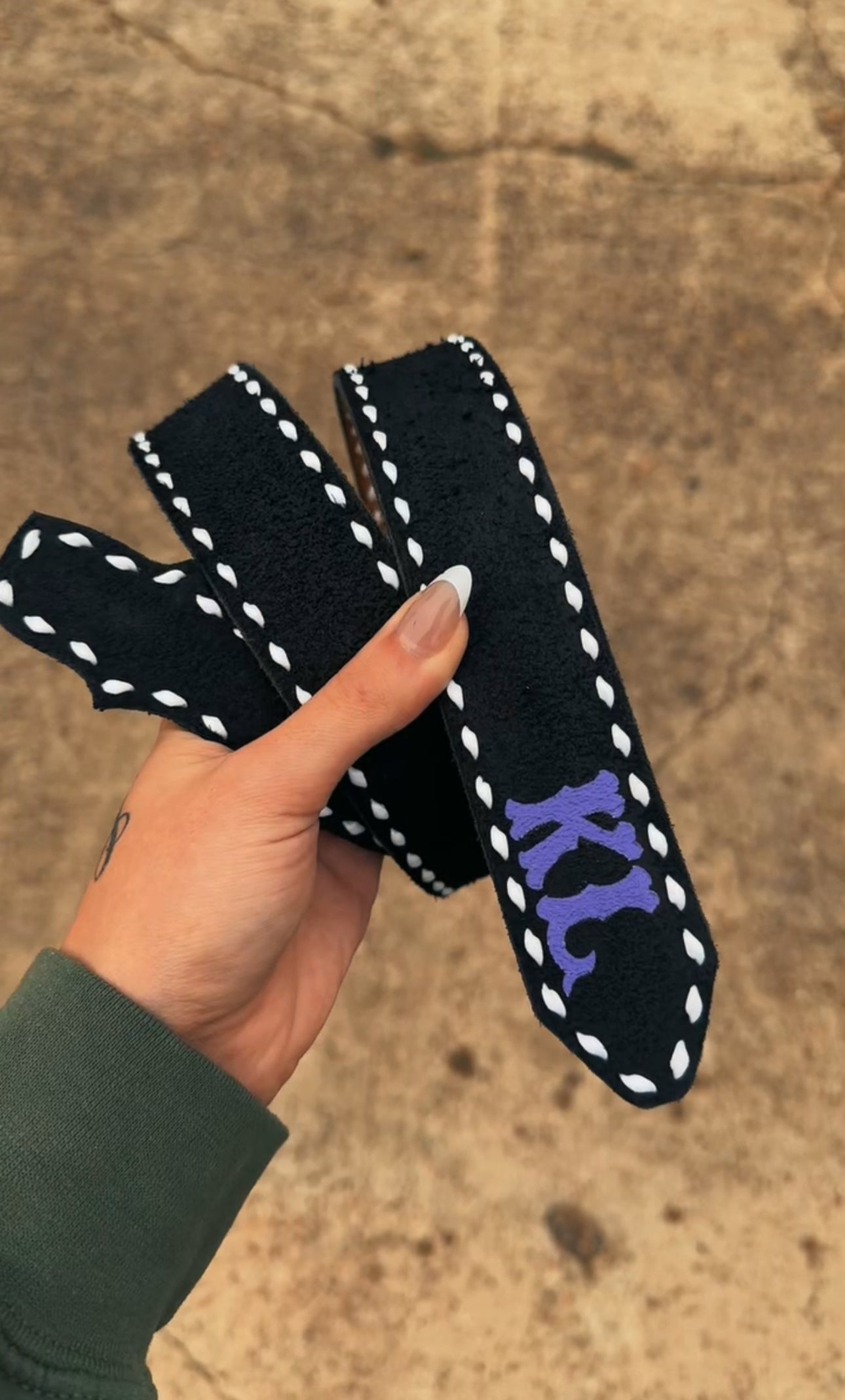 Dyed Roughout Belt